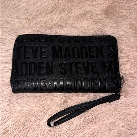 Steve Madden Embossed Black Clutch - Picture 2 of 4